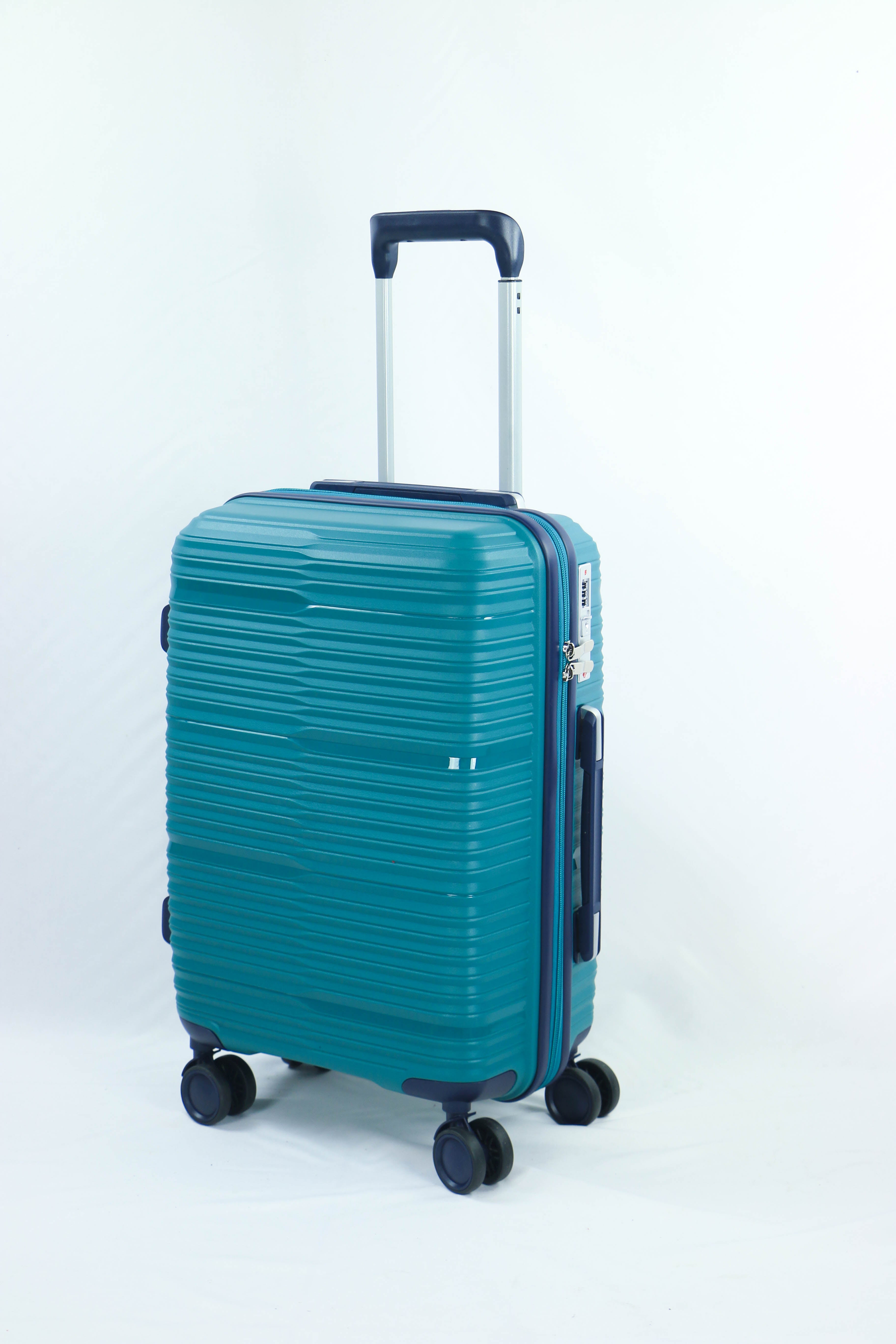 Mala de Viagem Média em Polipropileno com Rodas Silenciosas | Produzida em Portugal